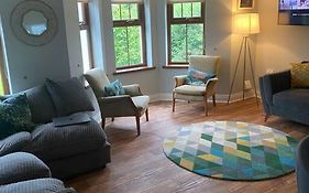 Cheerful 4-Bed Townhouse In Centre Of Newcastle
