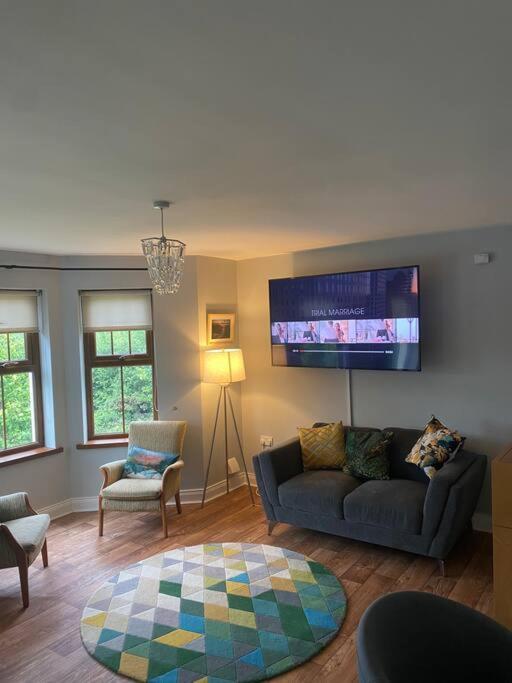 Cheerful 4-Bed Townhouse In Centre Of Newcastle Villa Newcastle  Exterior photo